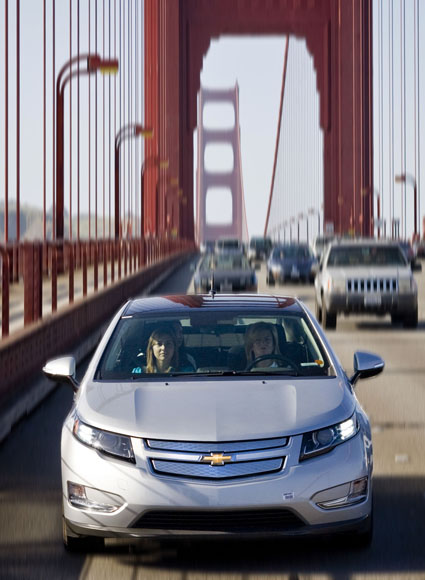 What makes the Chevrolet VOLT a better Electric Car for Connecticut Drivers?