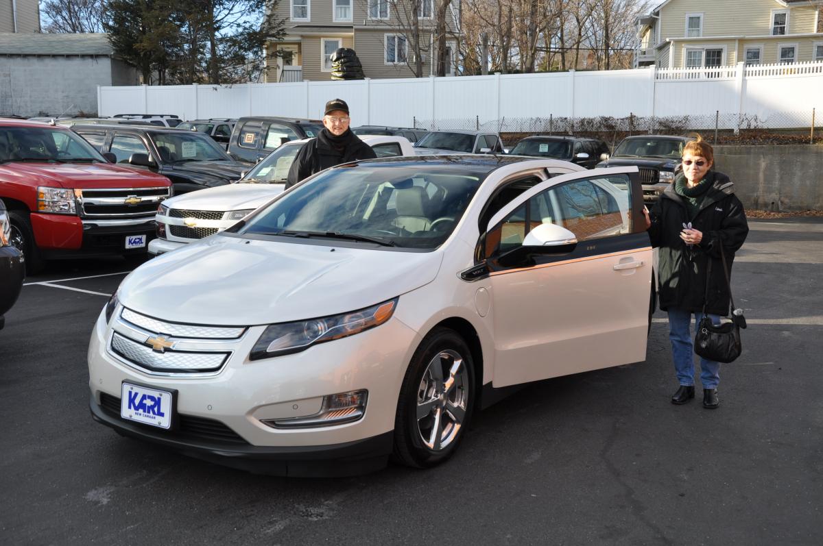 First Chevy Volt sold in CT is on the Road!